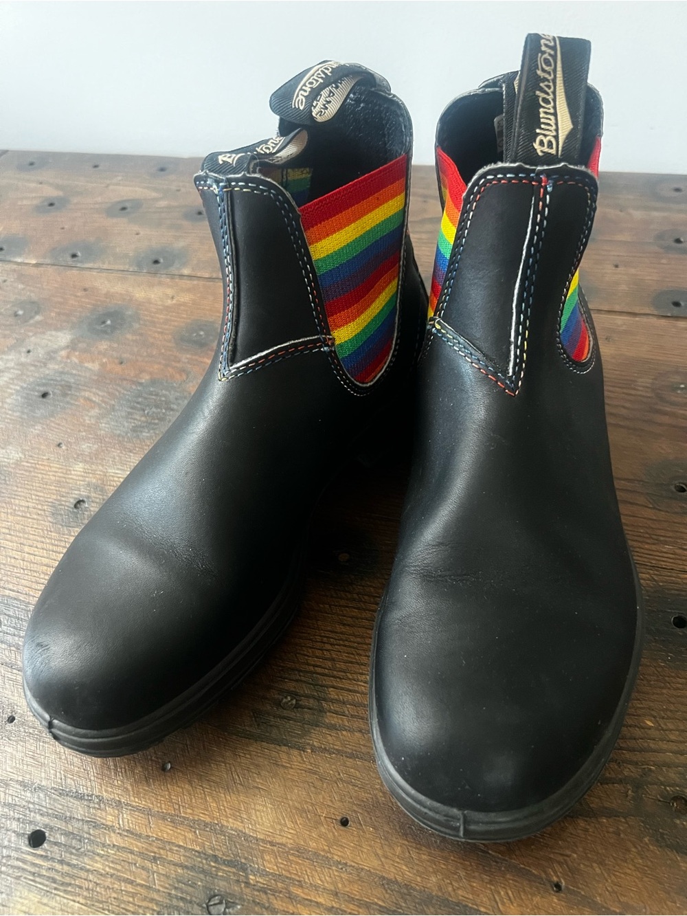 Blundstone - 2105 PRIDE ORIGINAL Chelsea ankle boots - women’s 9.5